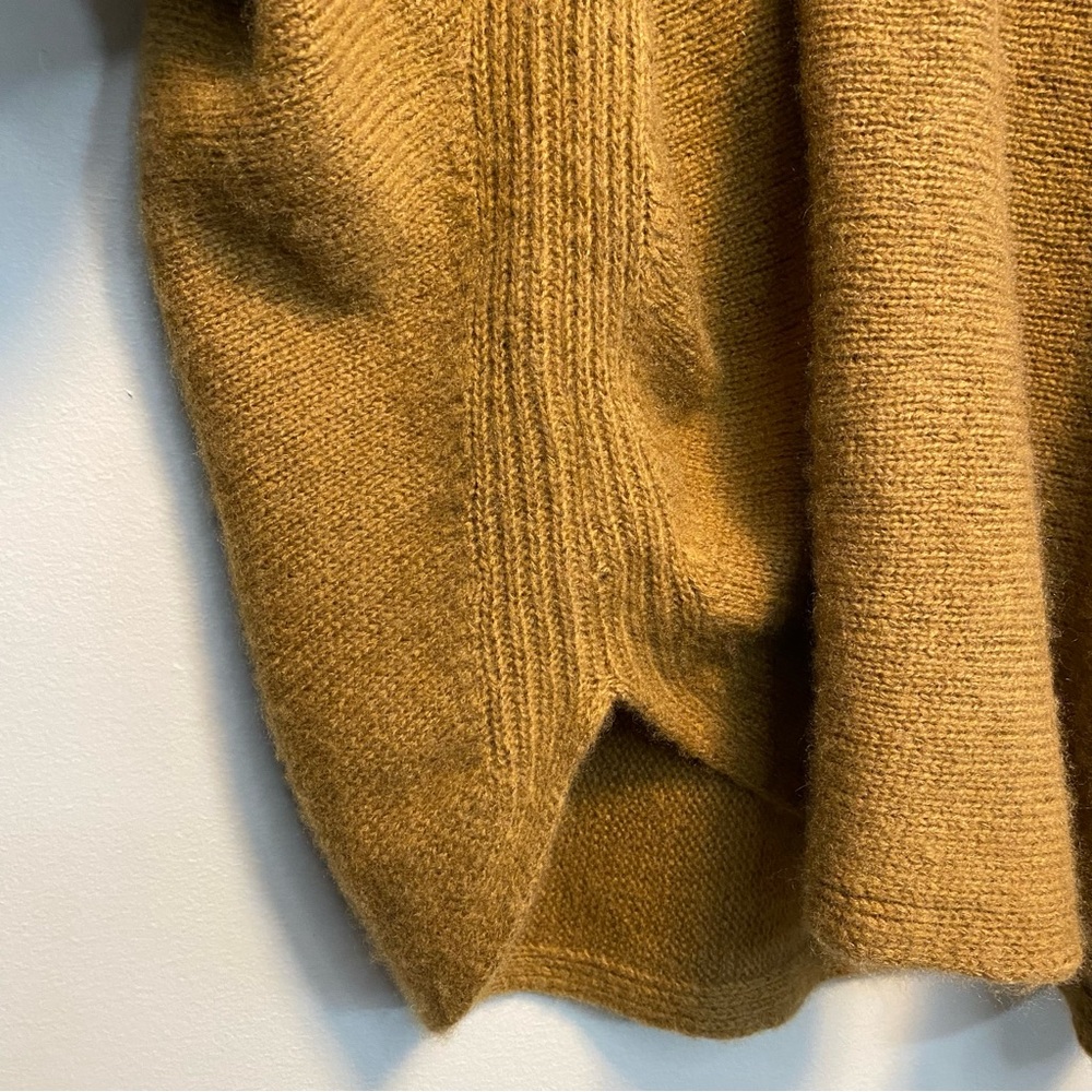 Vince Wool & Cashmere Camel Color Turtleneck - Picture 3 of 11